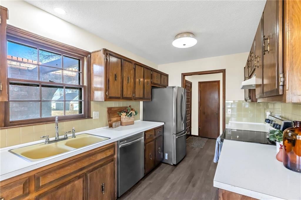 1007 Wyckwood Drive — photo 12