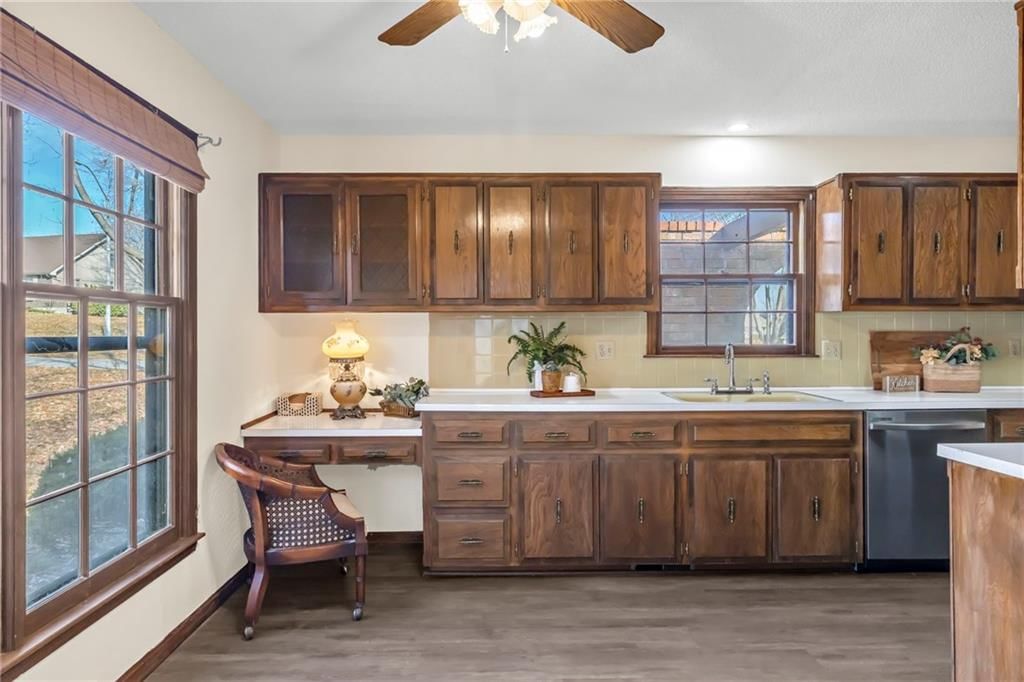 1007 Wyckwood Drive — photo 13