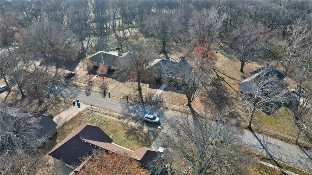 1007 Wyckwood Drive — photo 32