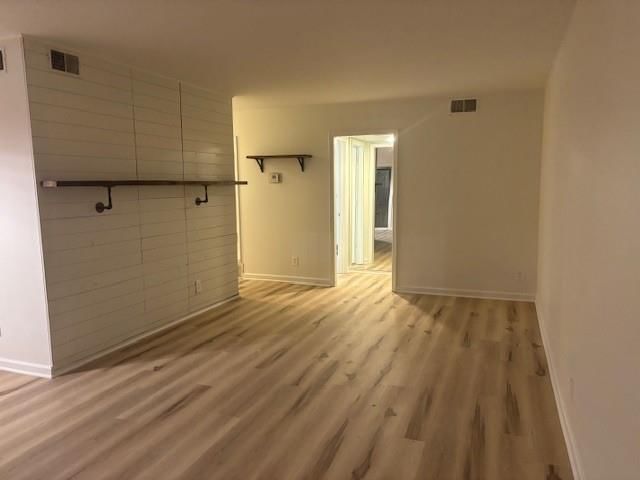 111 E 50TH Street — photo 10