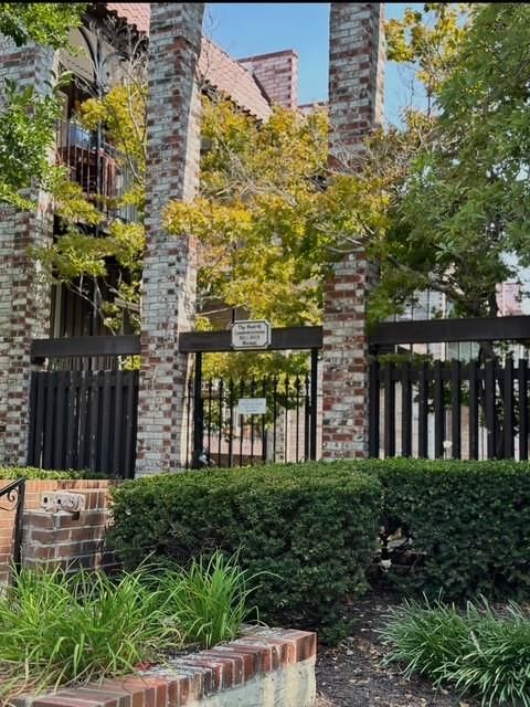 111 E 50TH Street — photo 27