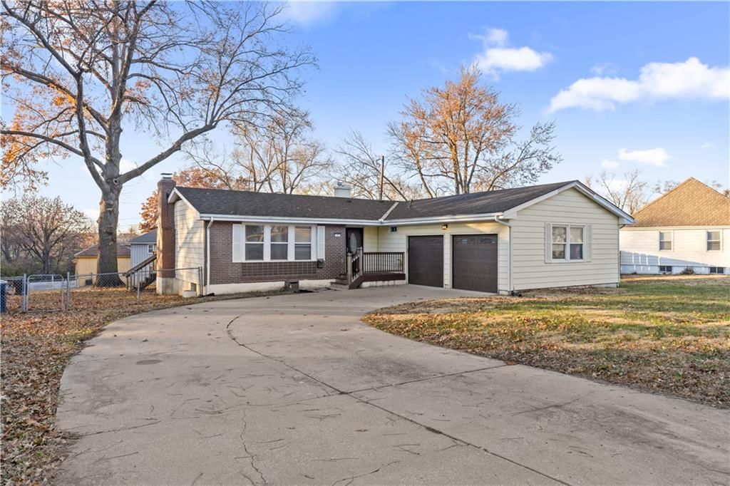 11020 Beacon Avenue — photo 2
