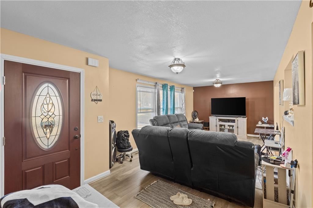 11020 Beacon Avenue — photo 5