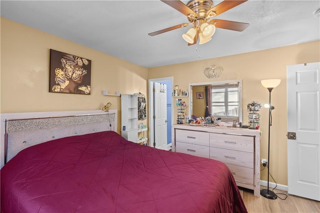 11020 Beacon Avenue — photo 12