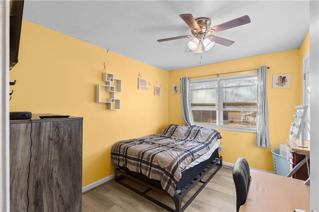 11020 Beacon Avenue — photo 13