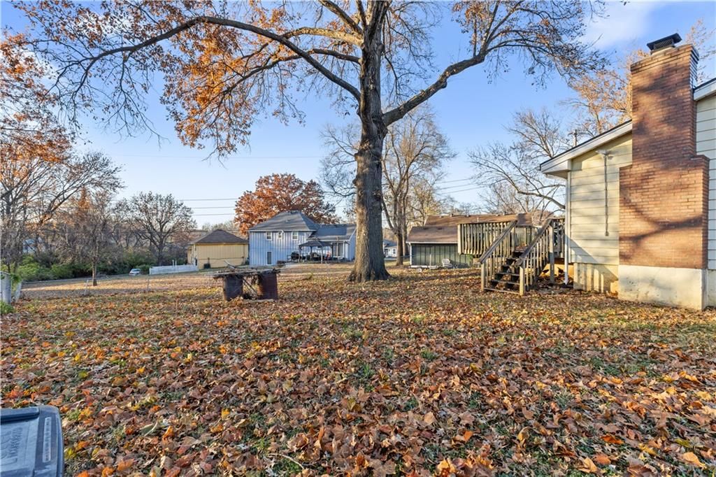 11020 Beacon Avenue — photo 24