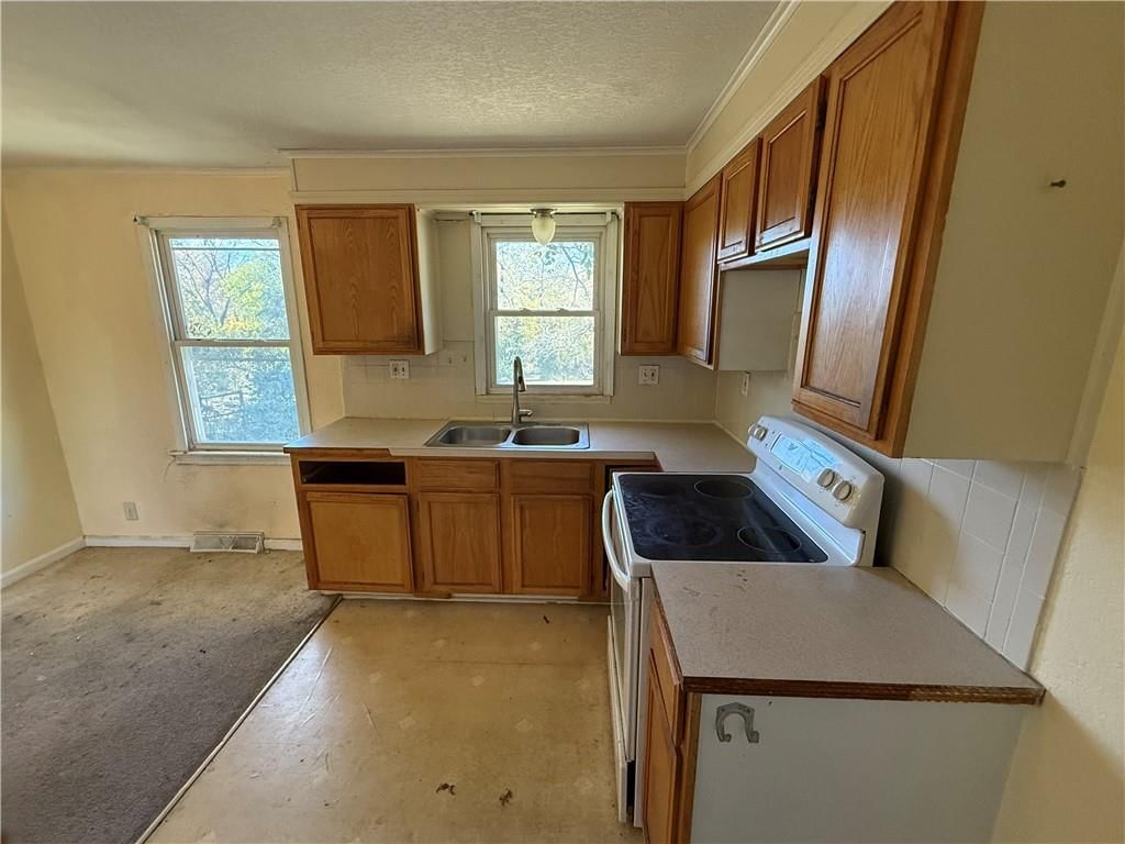 3002 N 58th Street — photo 4