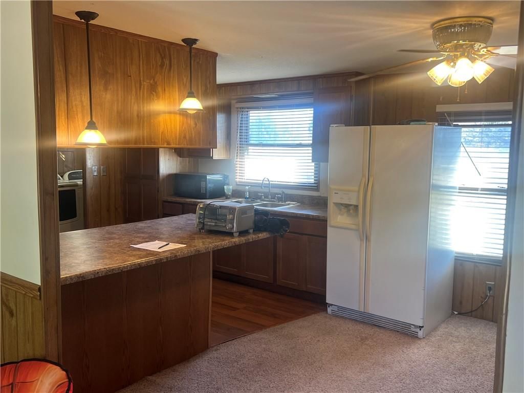 Photo 4 of 17 - 1407 S Lincoln Avenue