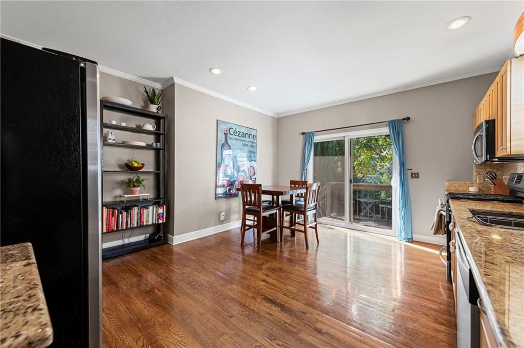 4526 Genessee Street — photo 9