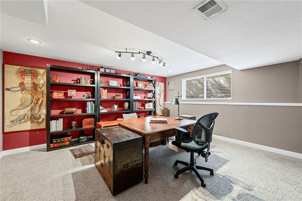 4526 Genessee Street — photo 27