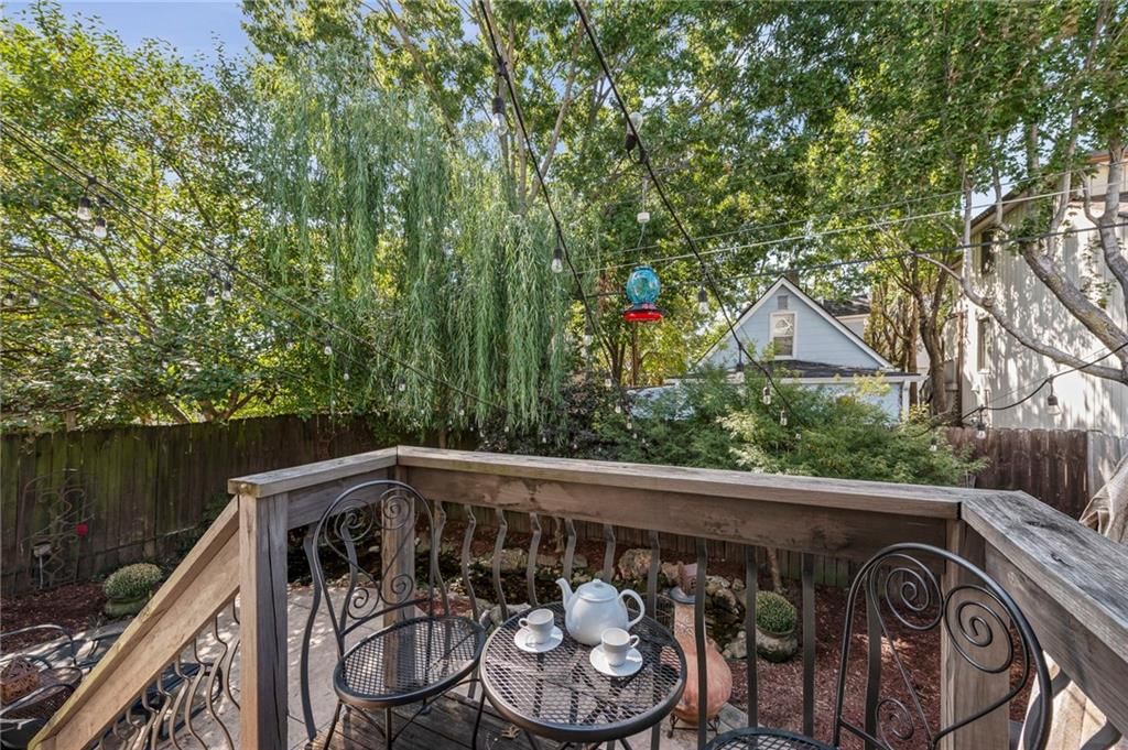 4526 Genessee Street — photo 31