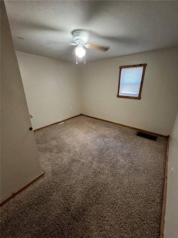 1013 W 2nd Street — photo 8