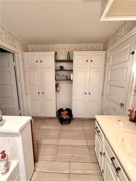 730 E 6th Street E — photo 10