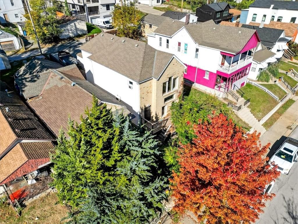 2128 Summit Street — photo 4