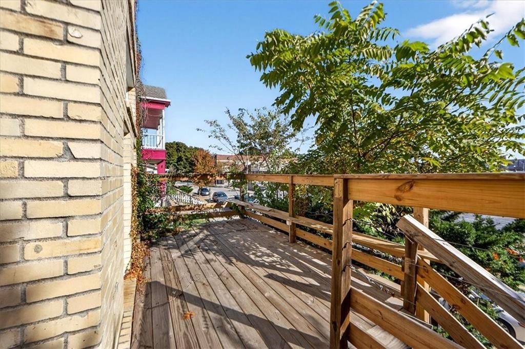 2128 Summit Street — photo 45