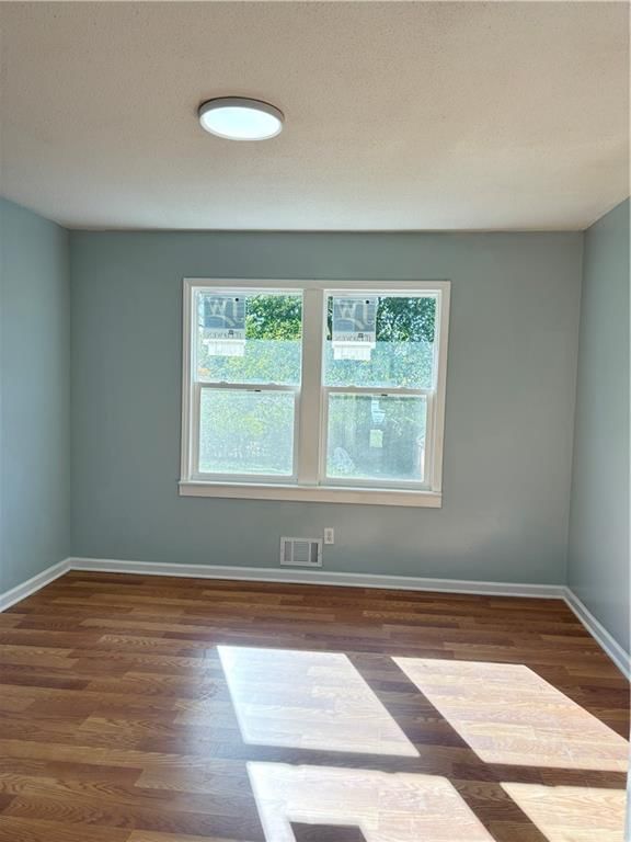 5405 Oliver Avenue — photo 9