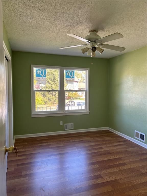 5405 Oliver Avenue — photo 11