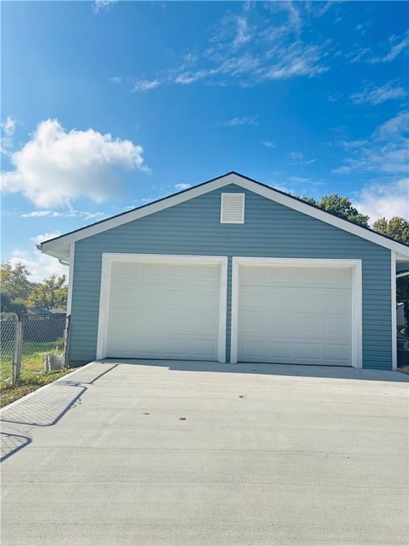 5405 Oliver Avenue — photo 25