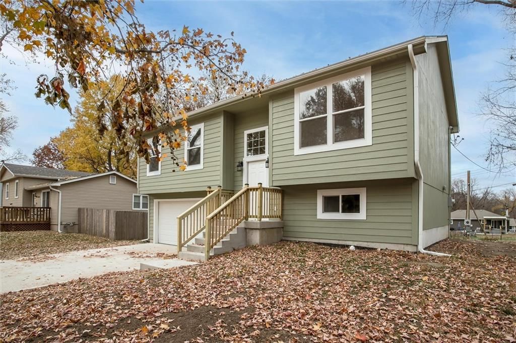 1104 NE Columbus Street — photo 2