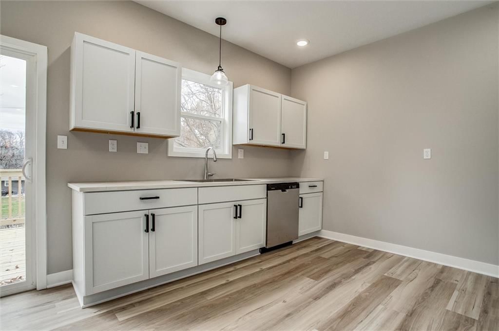 1104 NE Columbus Street — photo 9