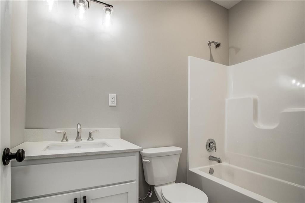 1104 NE Columbus Street — photo 11