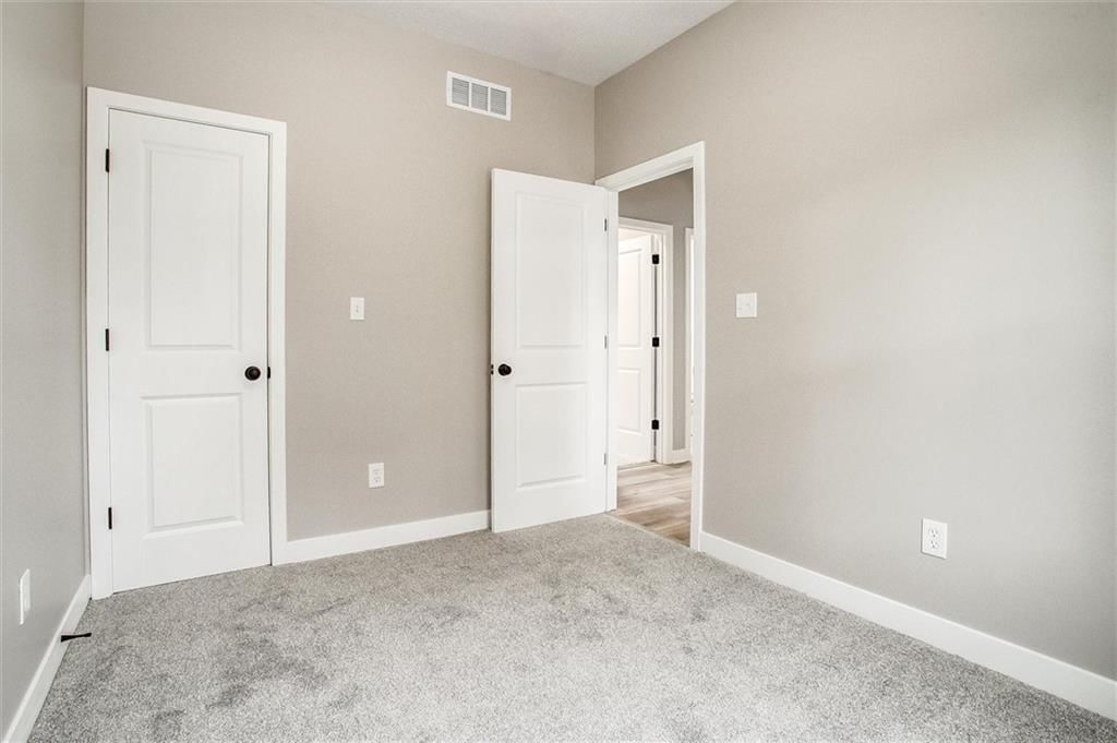1104 NE Columbus Street — photo 15