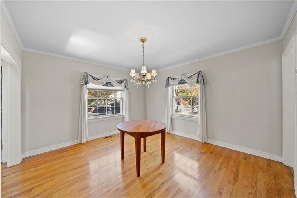 Photo 9 of 27 - 5701 Wornall Road
