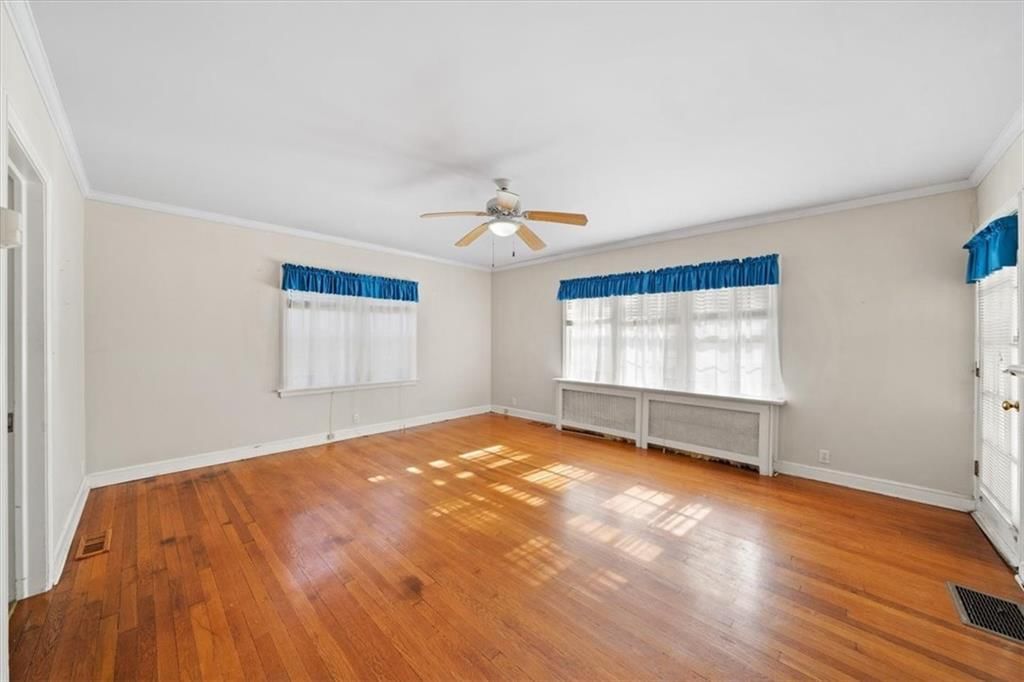 Photo 16 of 27 - 5701 Wornall Road