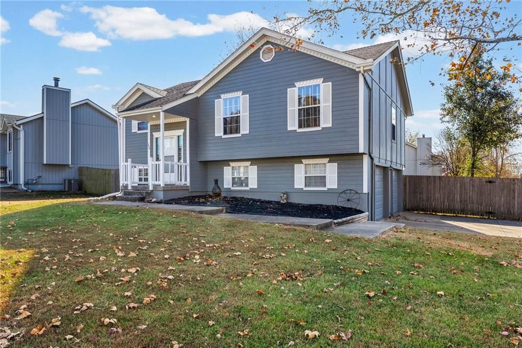 300 Copeland Drive — photo 2