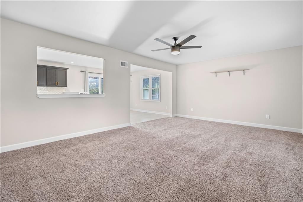 8705 E 53rd Terrace — photo 9