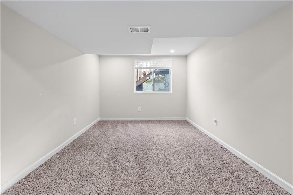 8705 E 53rd Terrace — photo 36