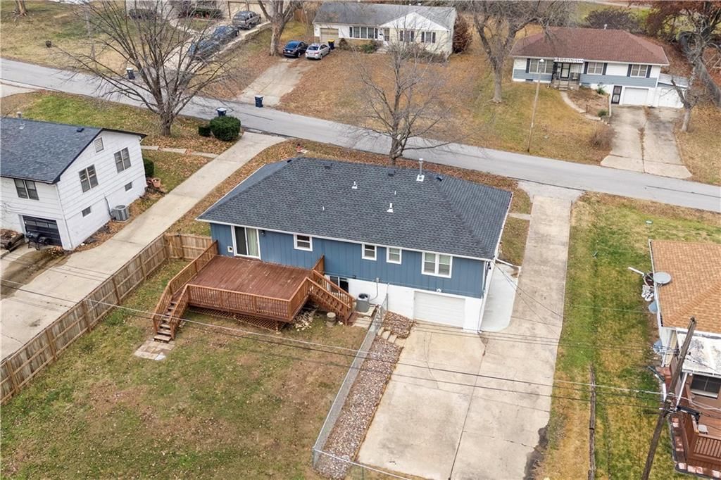 8705 E 53rd Terrace — photo 49