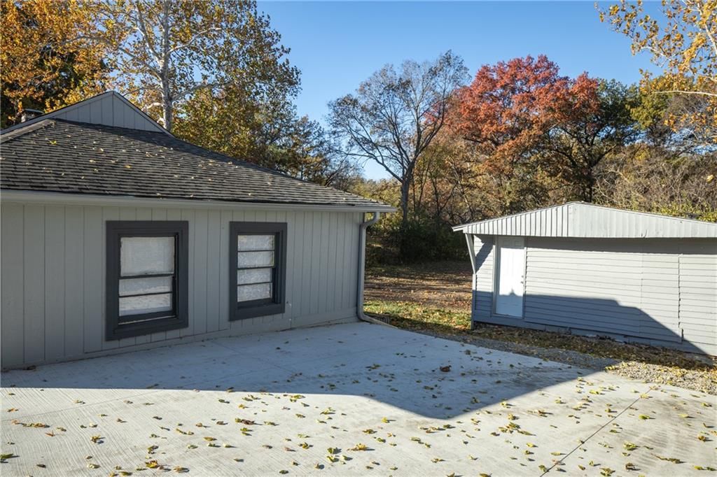 4724 Logan Avenue — photo 3