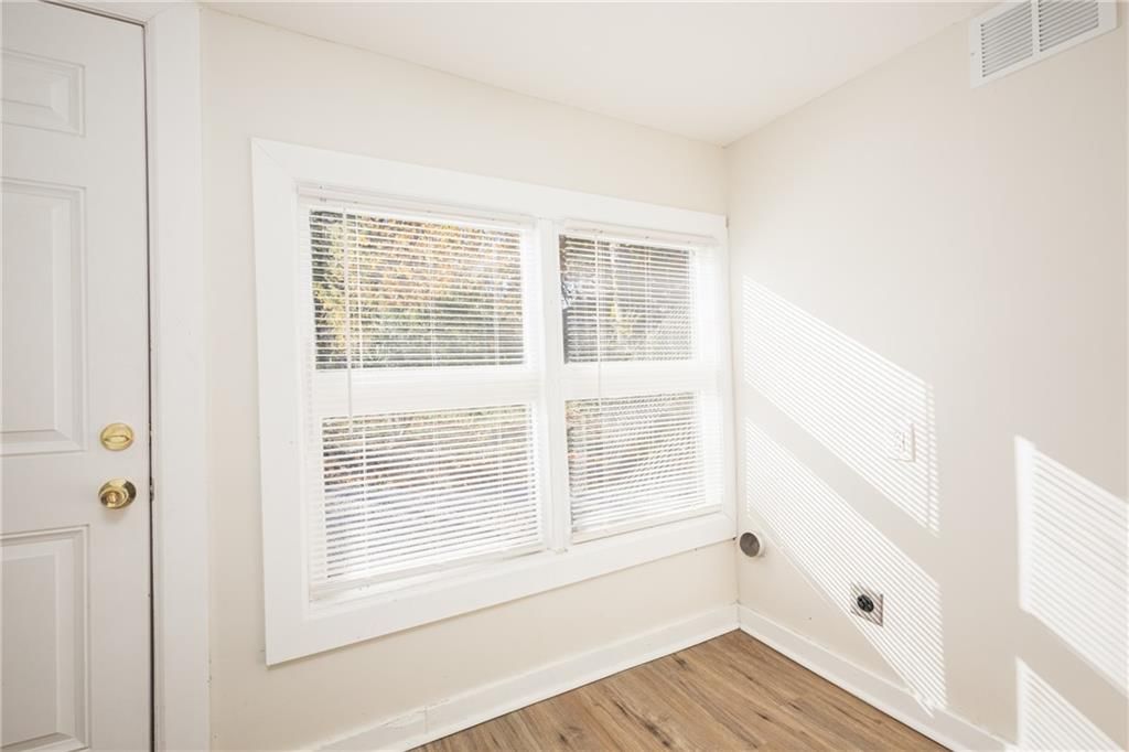4724 Logan Avenue — photo 16