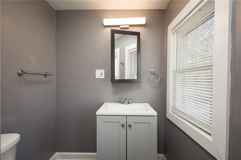 4724 Logan Avenue — photo 17