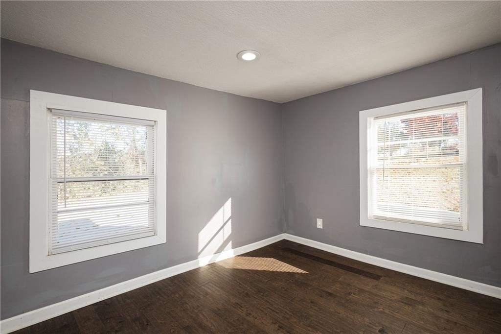 4724 Logan Avenue — photo 20