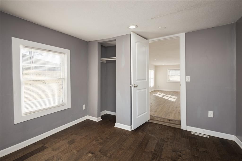 4724 Logan Avenue — photo 21