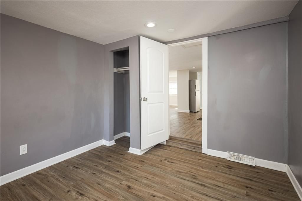 4724 Logan Avenue — photo 22