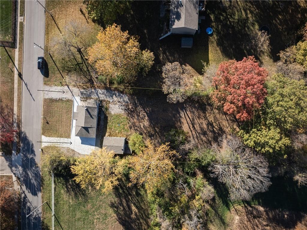 4724 Logan Avenue — photo 39