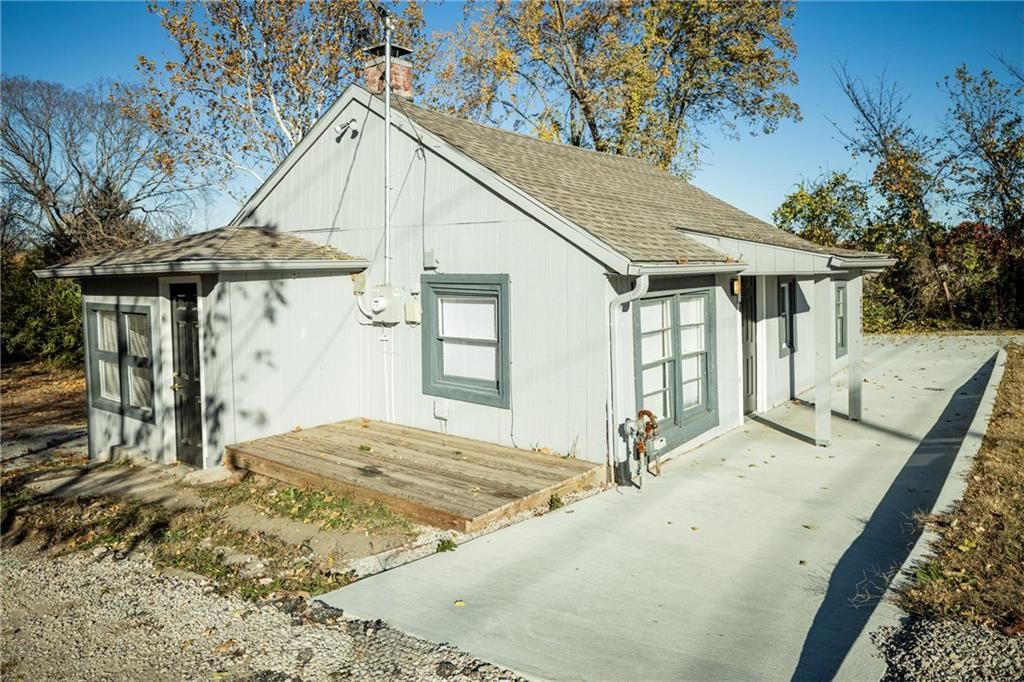 4724 Logan Avenue — photo 41