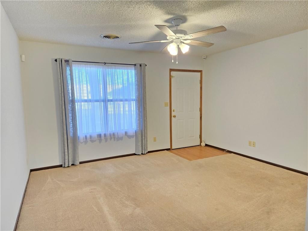 601 Landon Drive — photo 5
