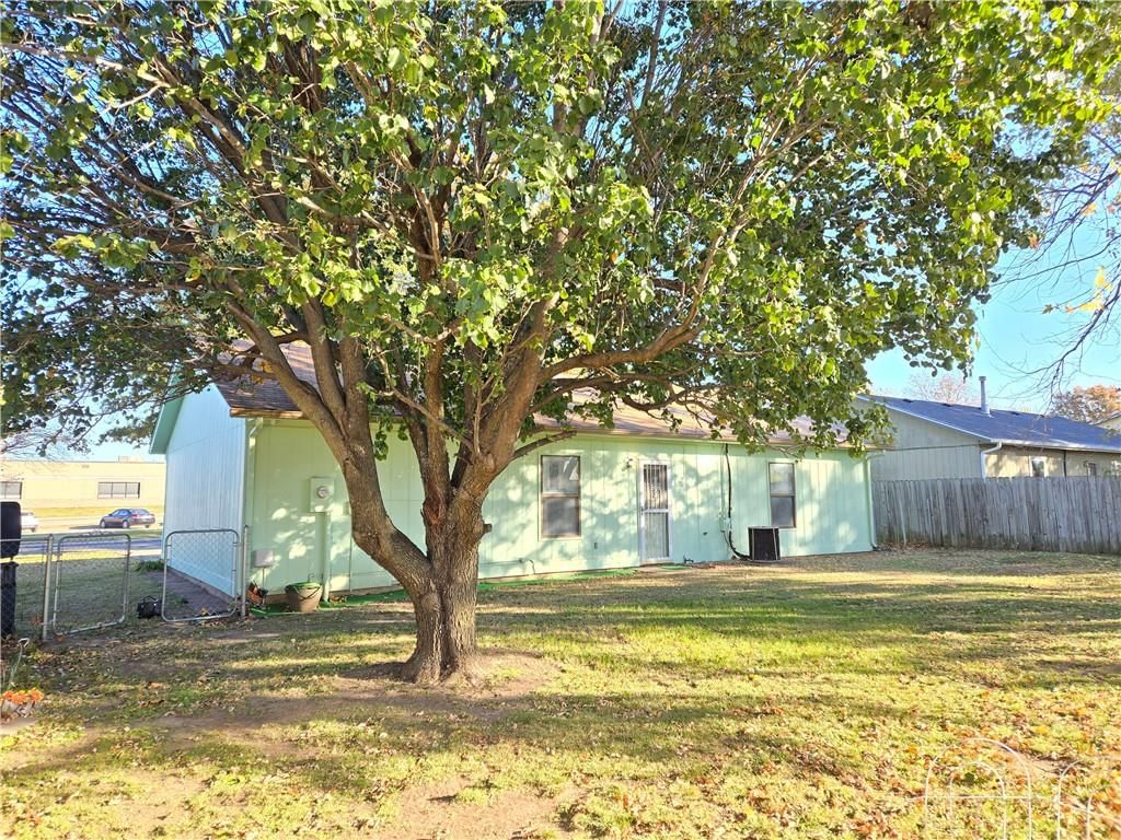 601 Landon Drive — photo 33
