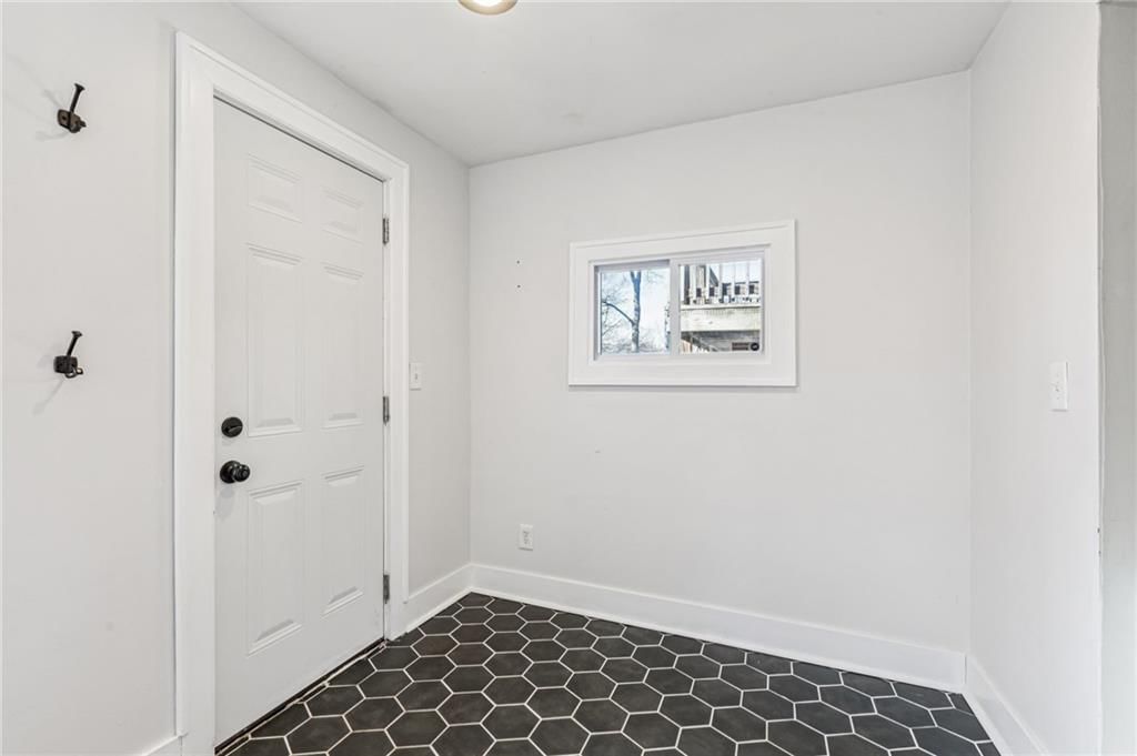 619 E 42ND Street — photo 14