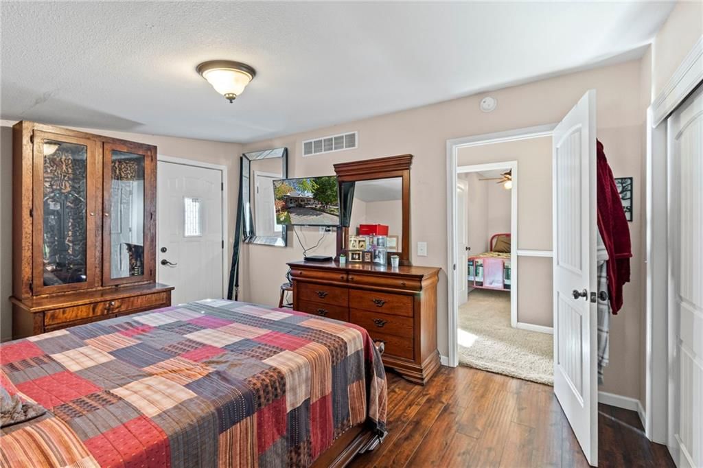 118 N Main Street — photo 17