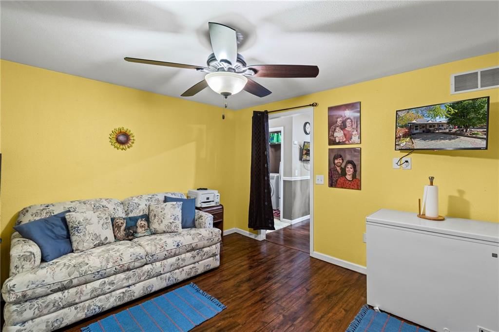 118 N Main Street — photo 30