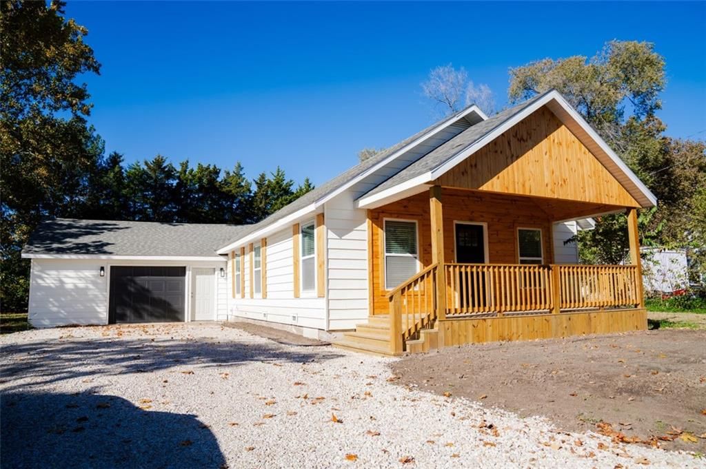 1121 S Lafayette Avenue, Chanute, KS