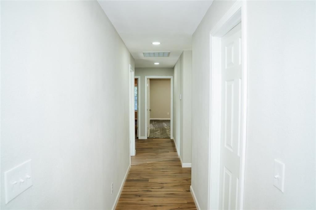 1121 S Lafayette Avenue — photo 7