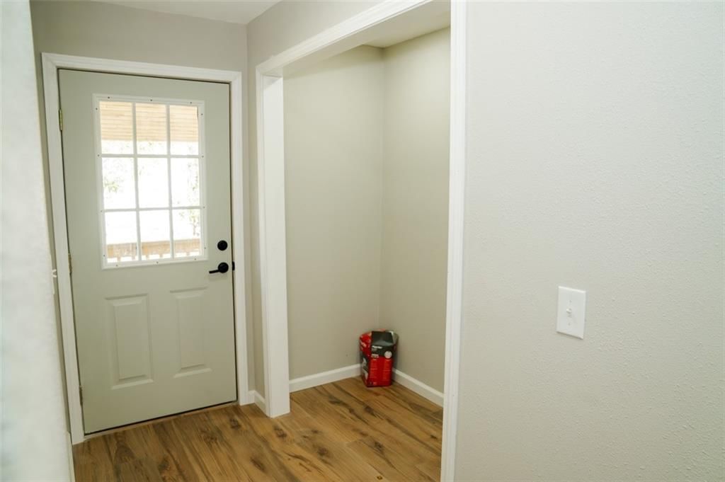 1121 S Lafayette Avenue — photo 18