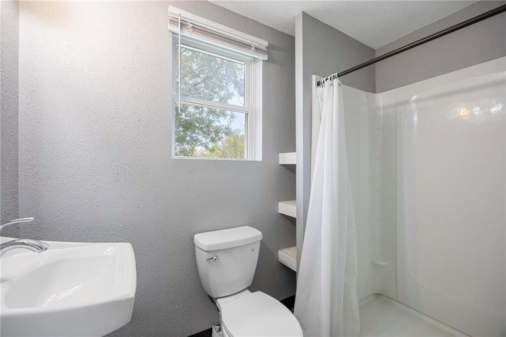 701 N NATIONAL Avenue — photo 11