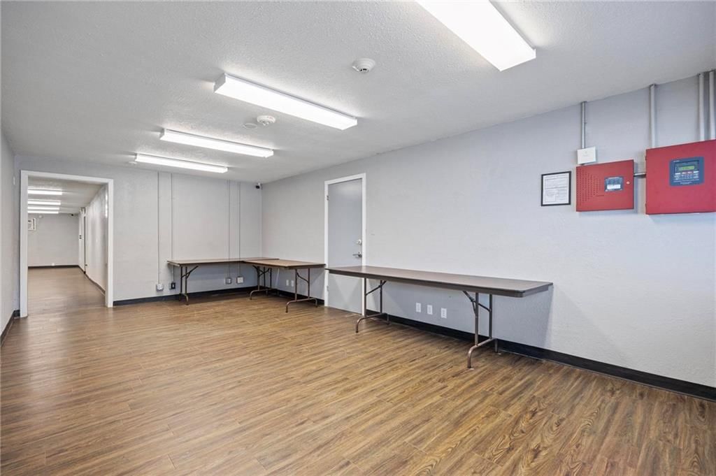 701 N NATIONAL Avenue — photo 12